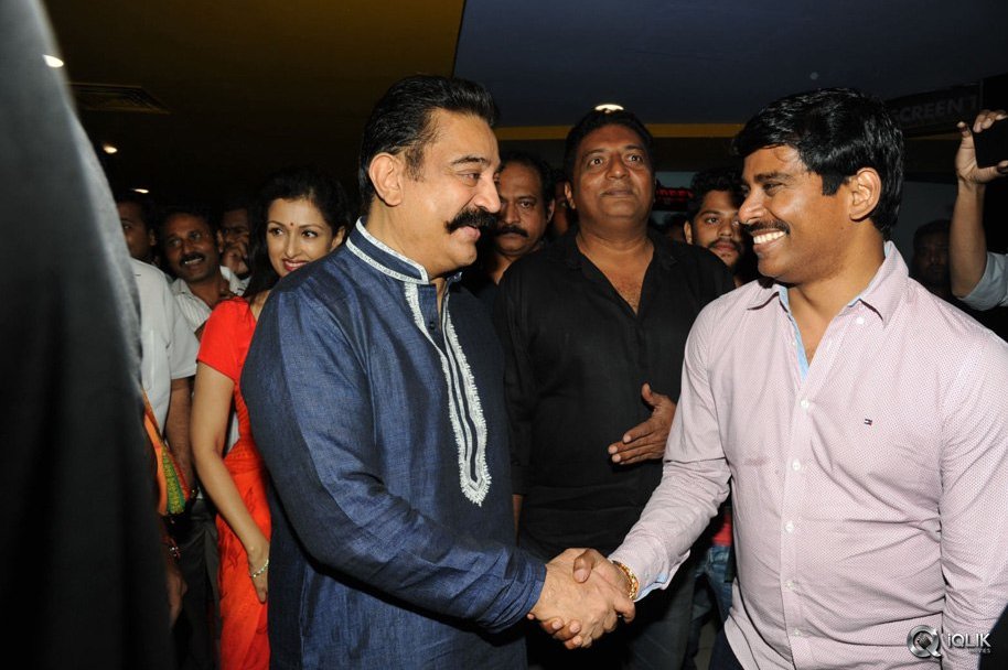 Celebs-at-Cheekati-Raajyam-Movie-Premier-Show
